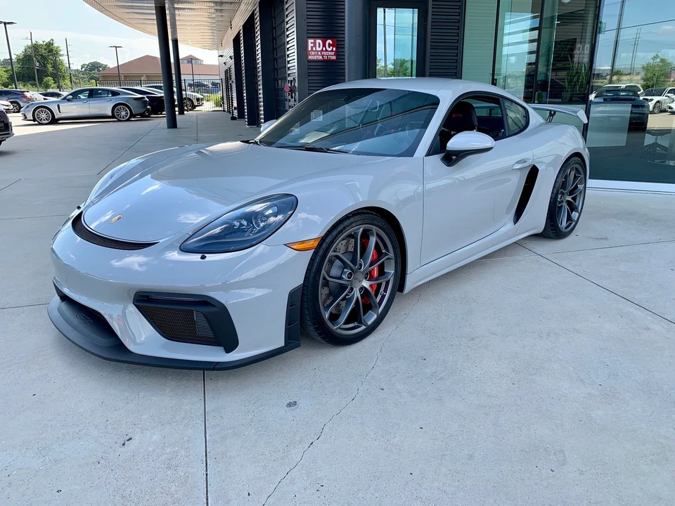2020 Porsche 718 Cayman GT4 - Image 4 of 15