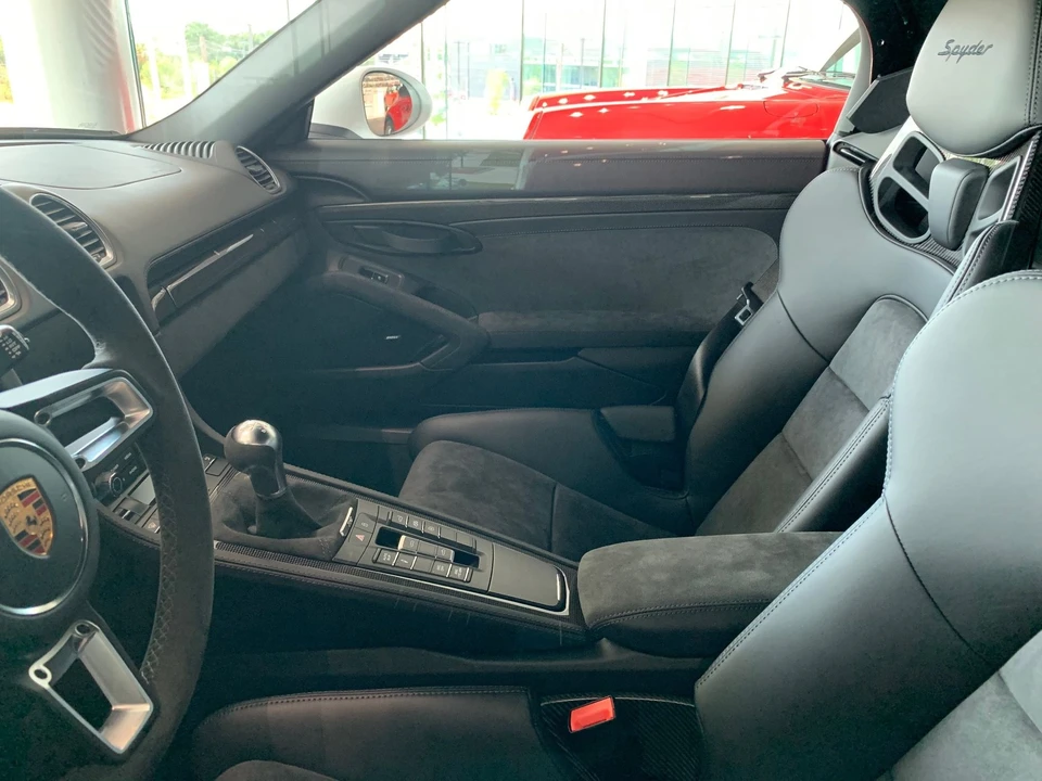 2020 Porsche 718 Boxster Spyder - Image 6 of 7