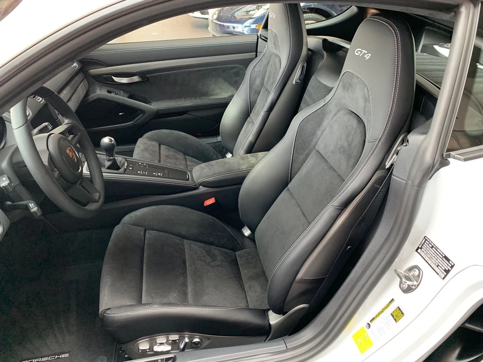 2020 Porsche 718 Cayman GT4 - Image 8 of 11