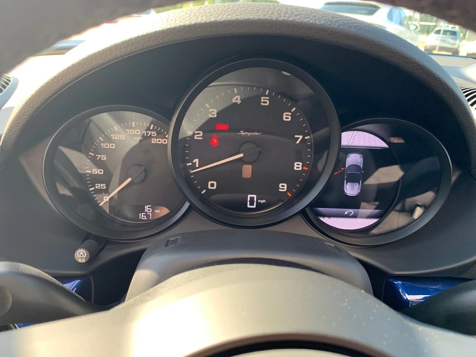 2020 Porsche 718 Boxster Spyder - Image 9 of 15