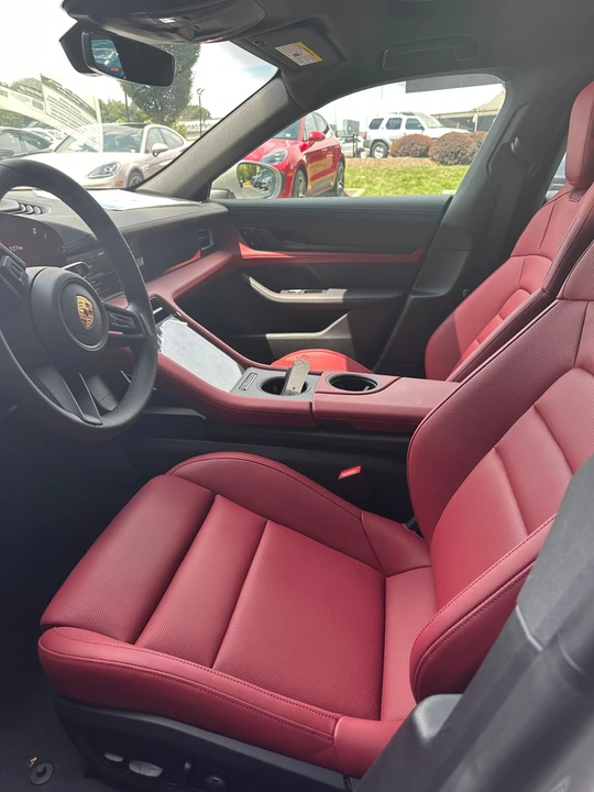 2023 Porsche Taycan - Image 10 of 11