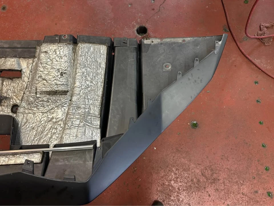 Parts & Memorabilia Bodywork - Image 2 of 8