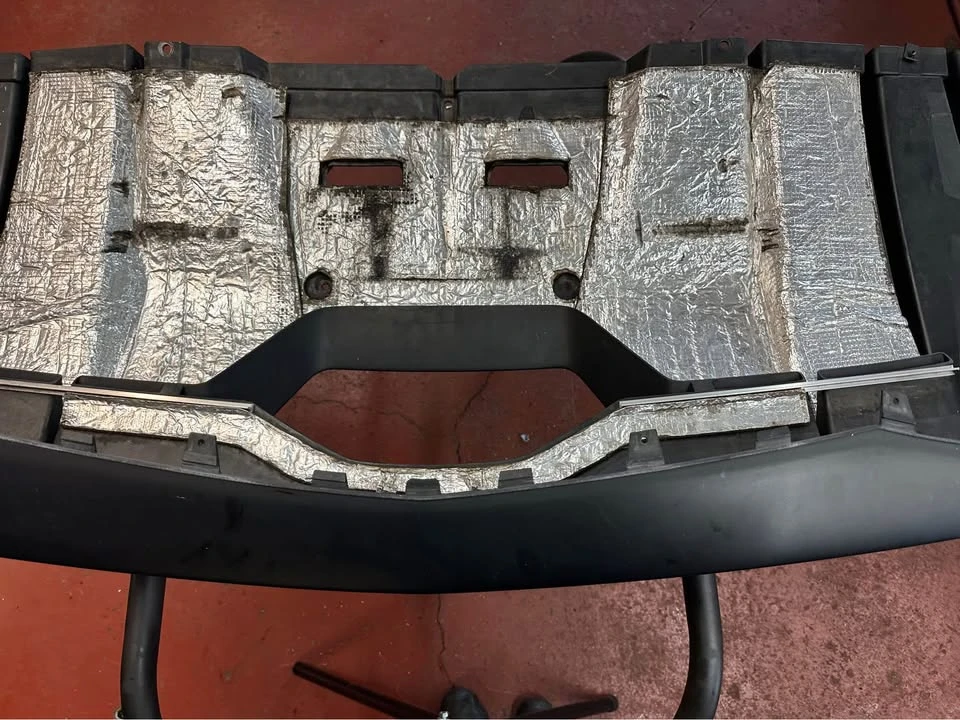 Parts & Memorabilia Bodywork - Image 3 of 8