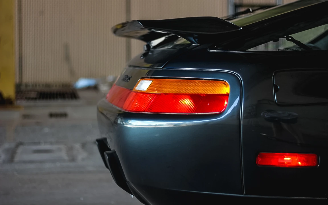 1994 Porsche 928 GTS - Image 17 of 31
