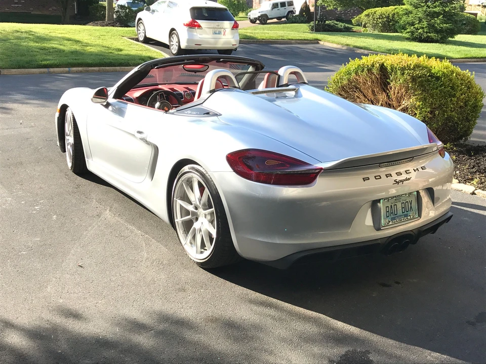 2016 Porsche 981 Boxster Spyder - Image 9 of 14