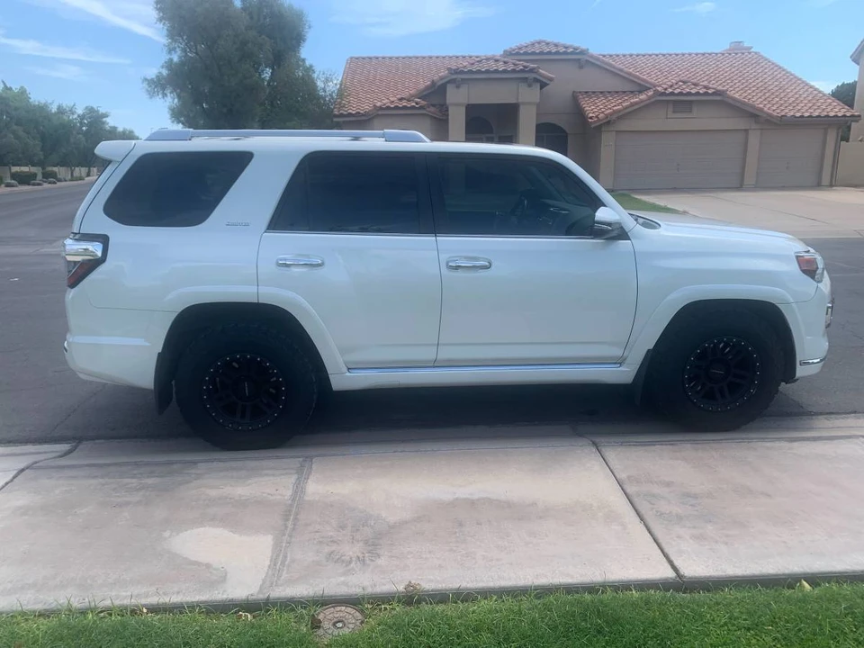 2017 Toyota 4Runner 5th Gen - Image 4 of 14