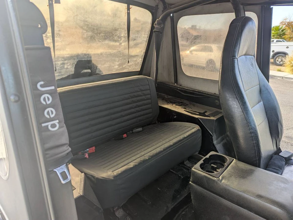 1995 Jeep YJ Wrangler - Image 5 of 13