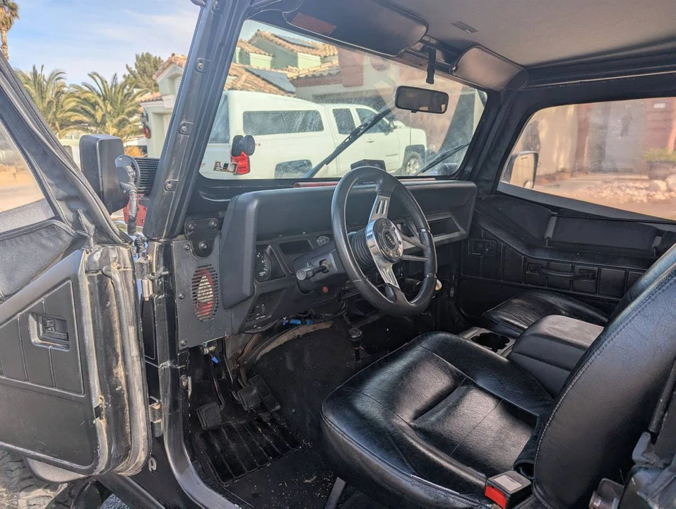 1995 Jeep YJ Wrangler - Image 6 of 13