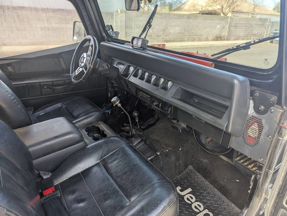 1995 Jeep YJ Wrangler - Image 7 of 13