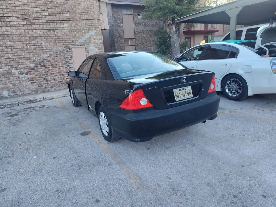 2005 Honda Civic 7th Gen - Image 4 of 4