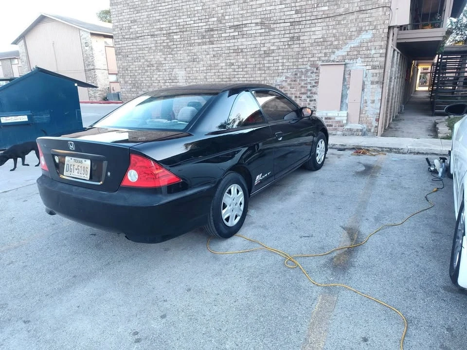 2005 Honda Civic 7th Gen - Image 2 of 4
