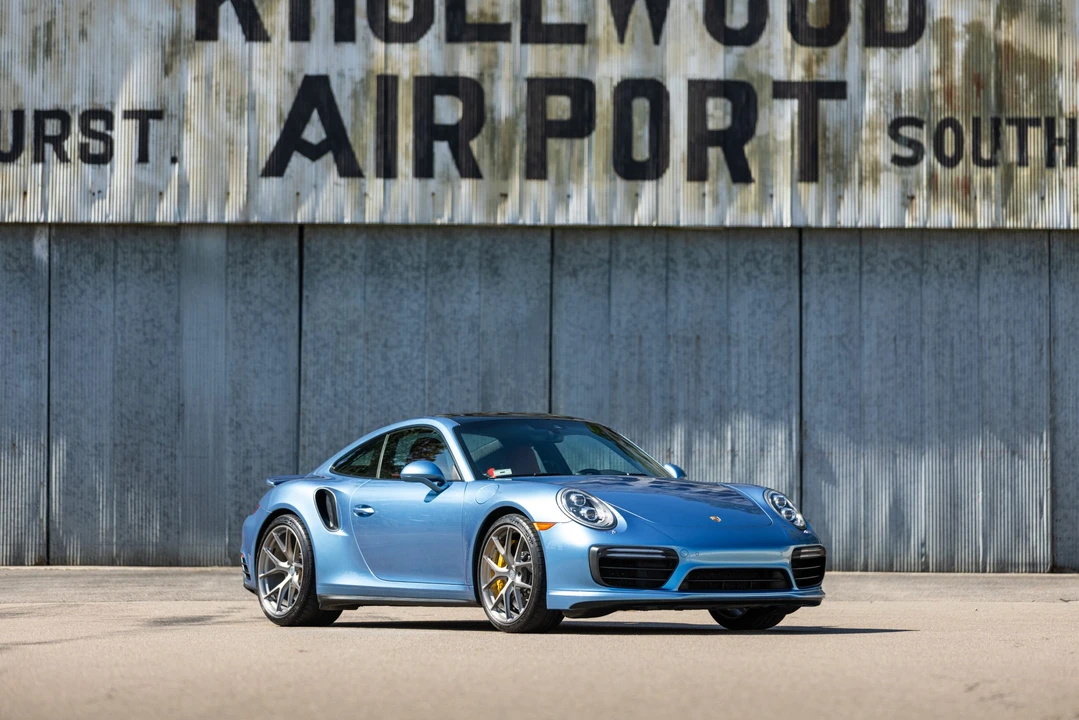 2017 Porsche 991 Turbo S - Image 6 of 31