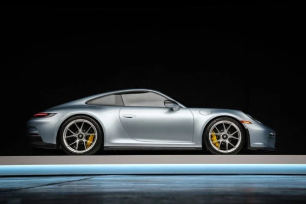 2022 Porsche 992 GT3 - Image 3 of 7