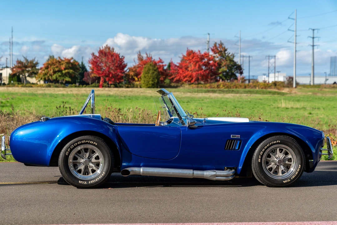 Shelby Cobra Replica - Image 7 of 31