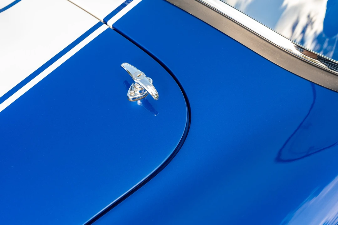 Shelby Cobra Replica - Image 25 of 31