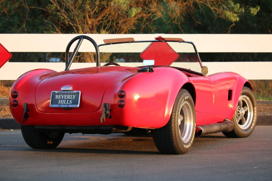 Shelby Cobra Replica - Image 13 of 31