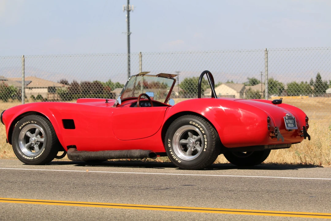 Shelby Cobra Replica - Image 21 of 31