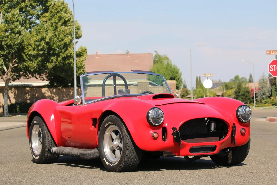 Shelby Cobra Replica - Image 9 of 31