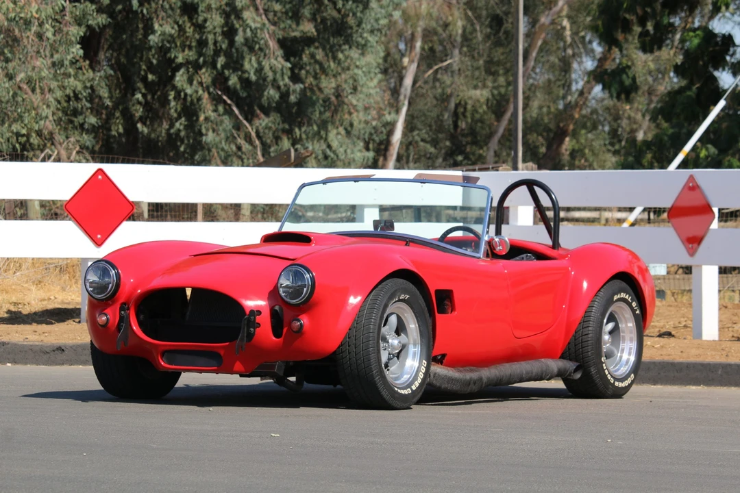 Shelby Cobra Replica - Image 28 of 31