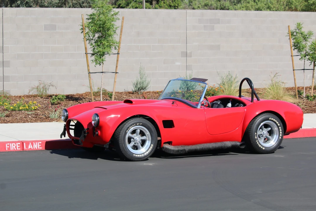 Shelby Cobra Replica - Image 26 of 31