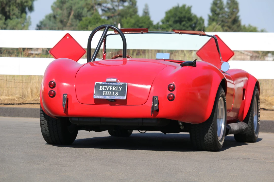 Shelby Cobra Replica - Image 14 of 31