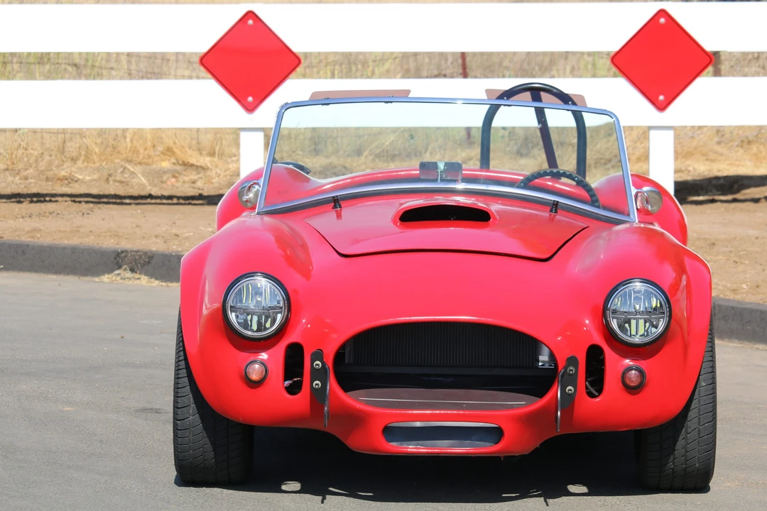 Shelby Cobra Replica - Image 8 of 31