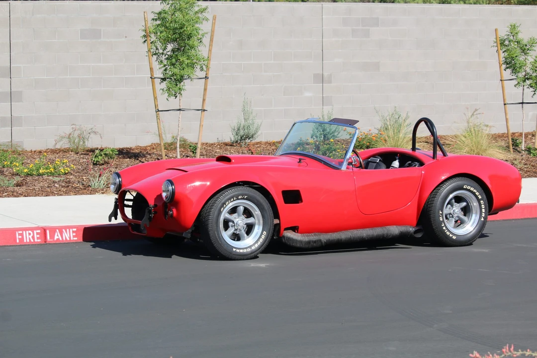 Shelby Cobra Replica - Image 27 of 31