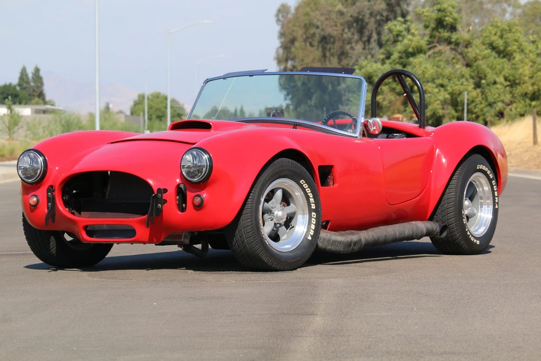 Shelby Cobra Replica - Image 2 of 31