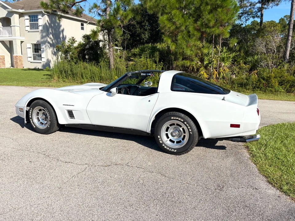 1982 Chevrolet Corvette C3 - Image 10 of 22
