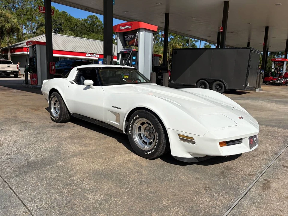 1982 Chevrolet Corvette C3 - Image 16 of 22