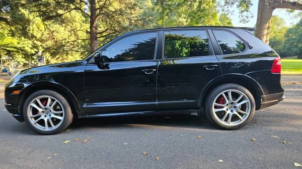 2010 Porsche 955/957 Cayenne GTS - Image 2 of 21