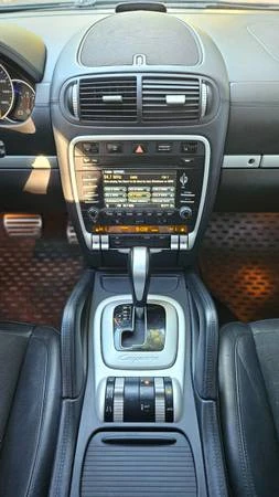 2010 Porsche 955/957 Cayenne GTS - Image 15 of 21