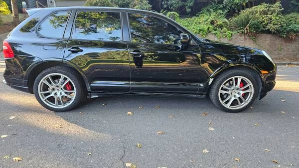 2010 Porsche 955/957 Cayenne GTS - Image 8 of 21