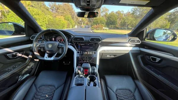 2020 Lamborghini Urus - Image 9 of 14