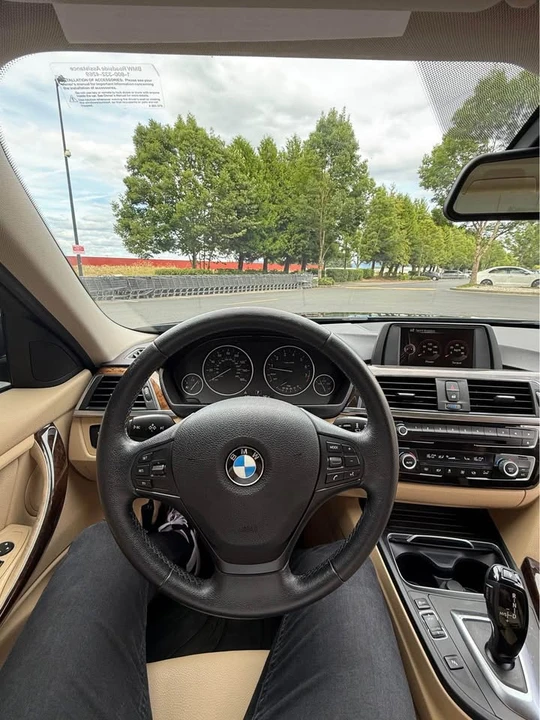 2016 BMW - Image 9 of 10