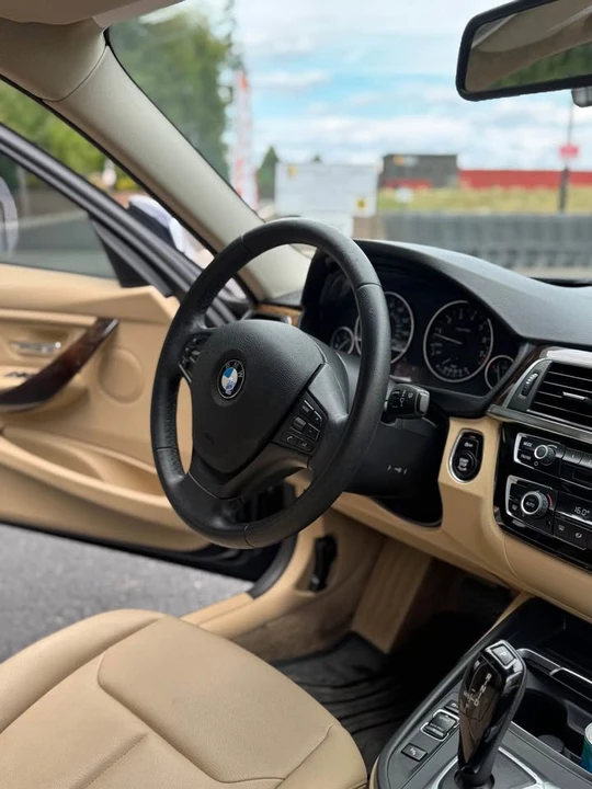 2016 BMW - Image 8 of 10