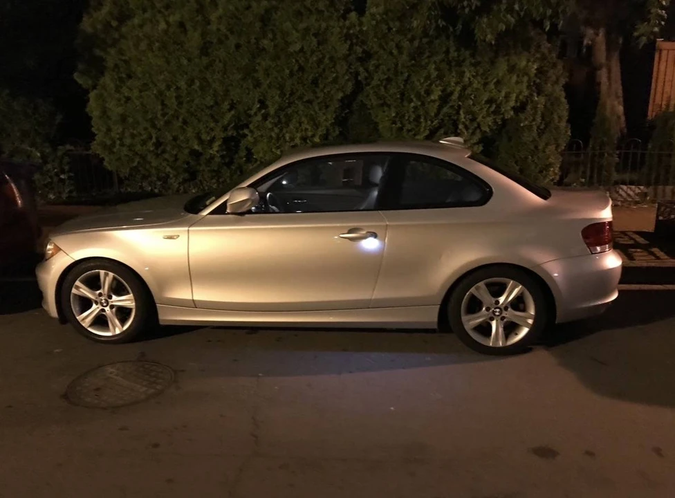 2011 BMW E81/E82/E88 1 Series - Image 2 of 7