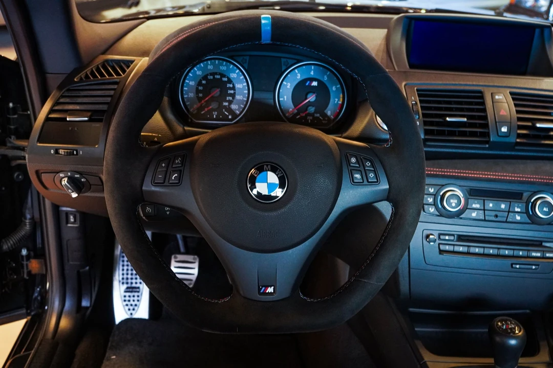 2011 BMW 1M - Image 7 of 12