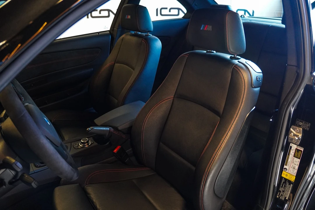 2011 BMW 1M - Image 8 of 12