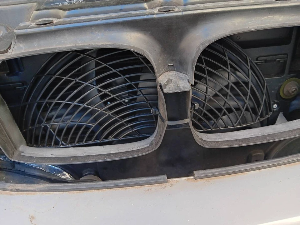 2000 BMW E39 540i - Image 14 of 14