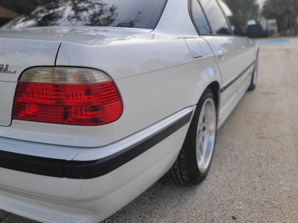 2001 BMW E38 7 Series - Image 2 of 10