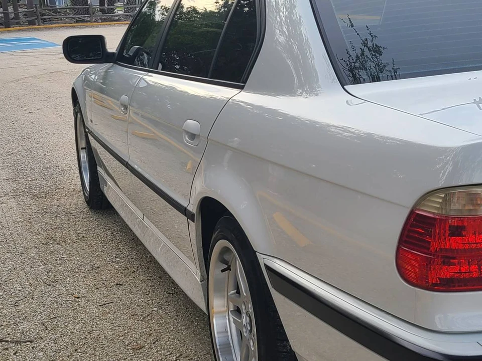 2001 BMW E38 7 Series - Image 5 of 10