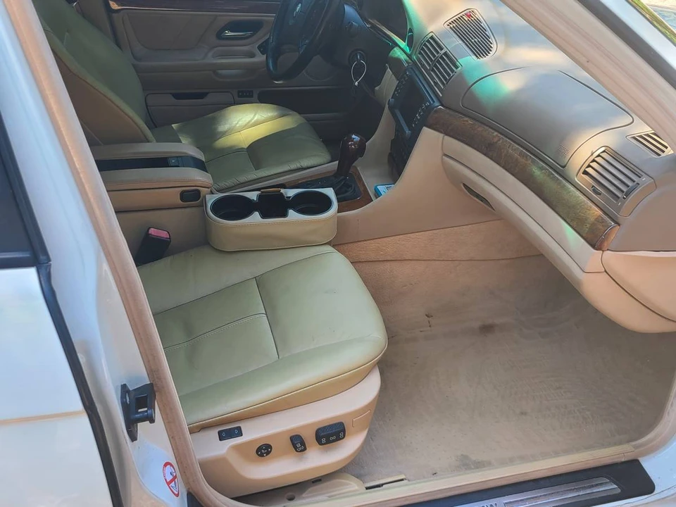 2001 BMW E38 7 Series - Image 9 of 10