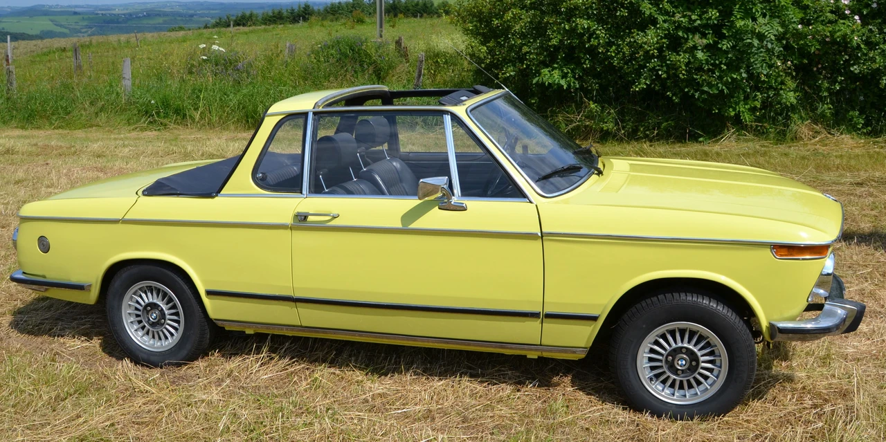 2002 BMW 2002 - Image 3 of 10