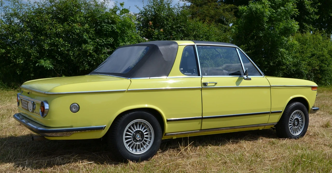 2002 BMW 2002 - Image 4 of 10