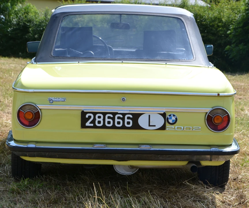2002 BMW 2002 - Image 6 of 10
