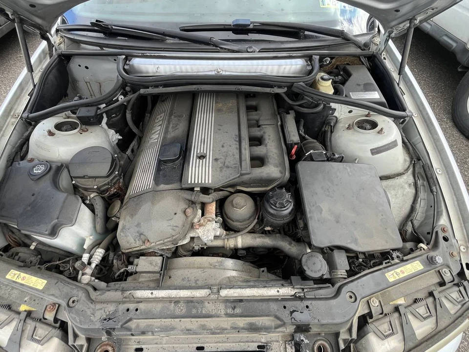 2003 BMW E46 330i & 330Ci - Image 15 of 18