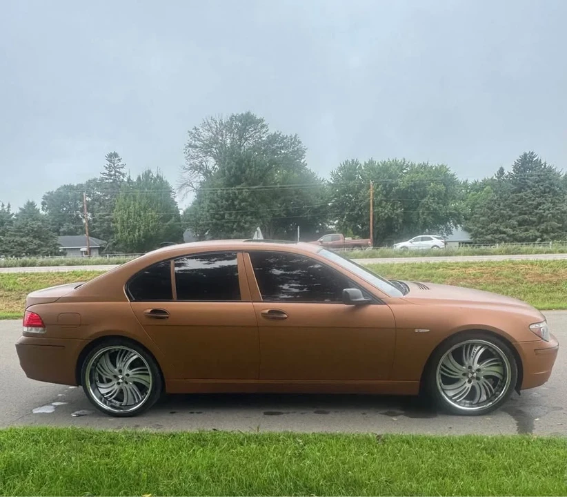 2006 BMW E65/E66 750i & 760i Sedan - Image 2 of 6