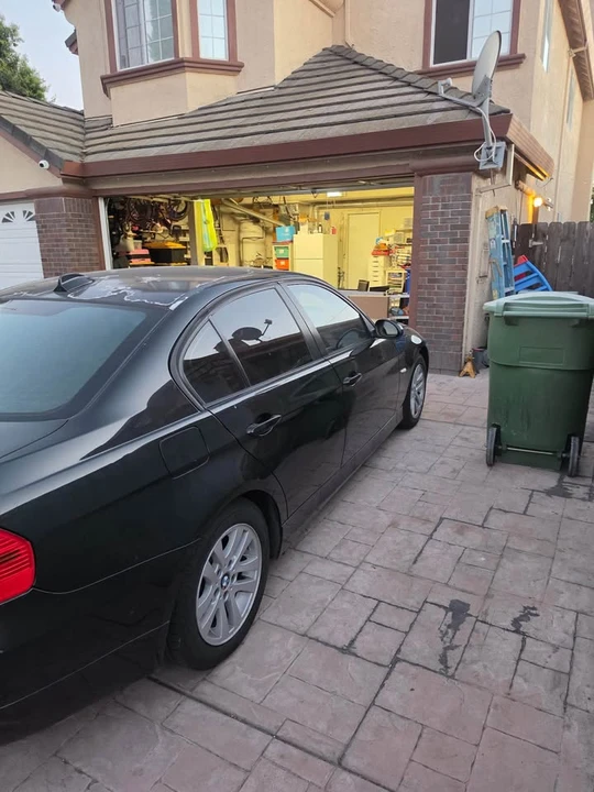 2007 BMW E90 3 Series Sedan - Image 2 of 6