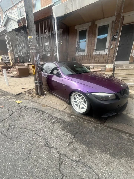 2009 BMW E90 3 Series Sedan - Image 2 of 3